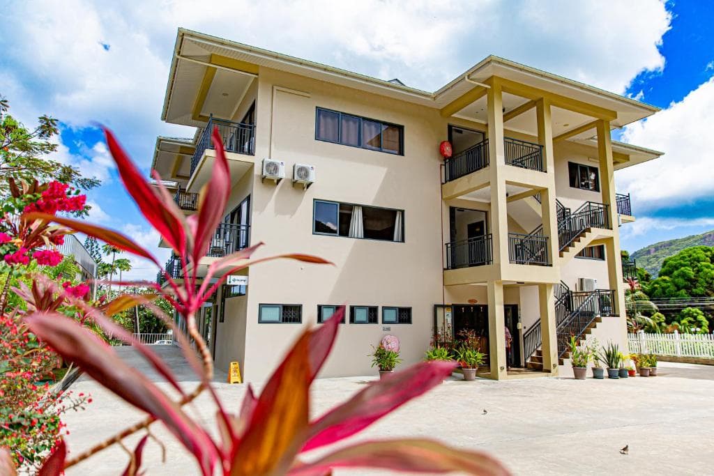 B Holiday Apartments