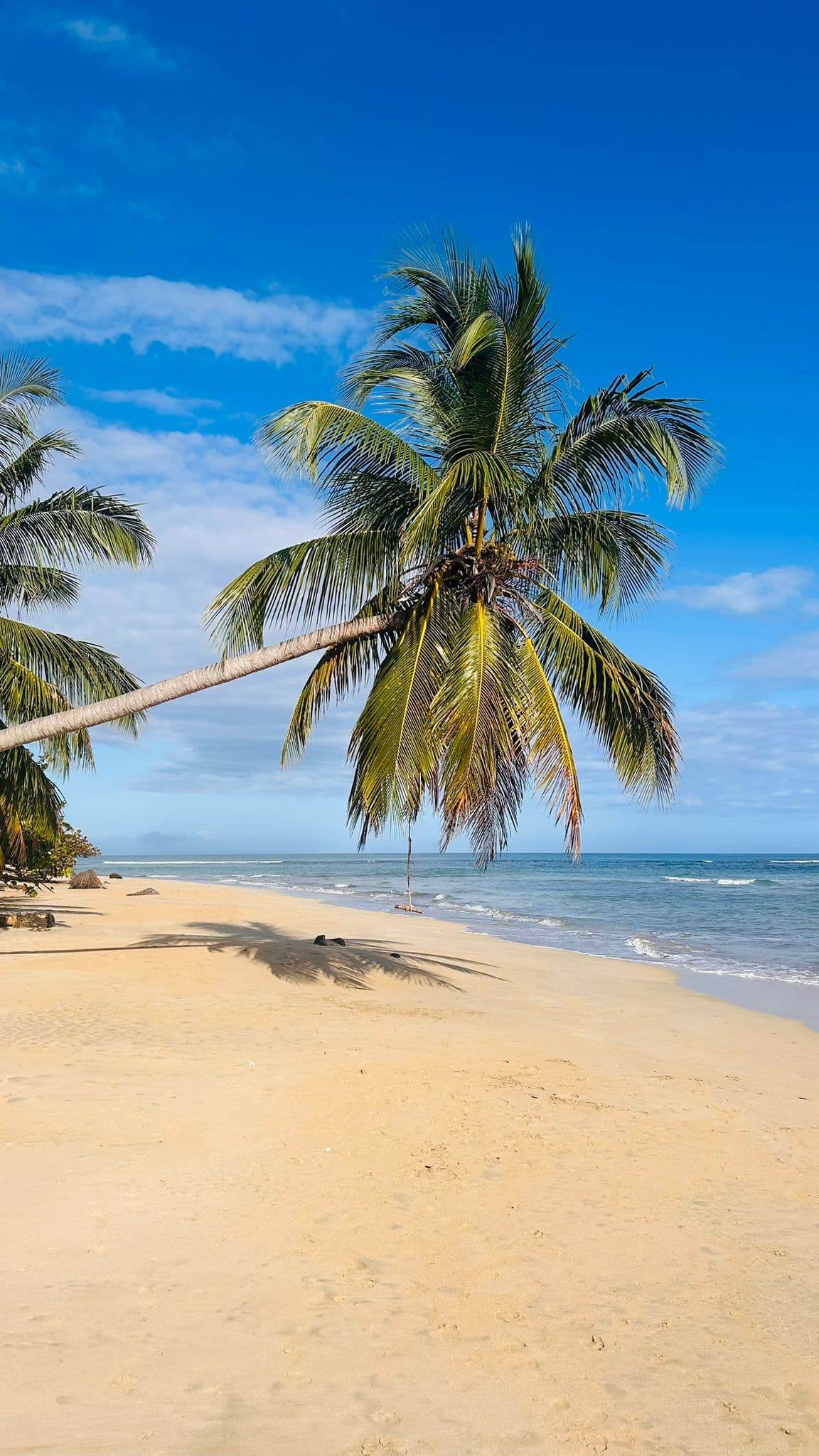 Plaje, insule, cascade si peisaje tropicale